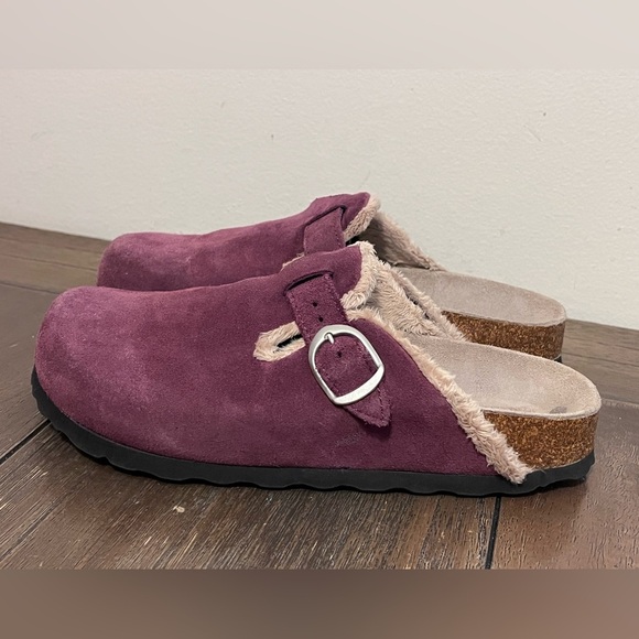 L.L. Bean Shoes - L.L. Bean Suede Clogs size 38 Women’s size 7